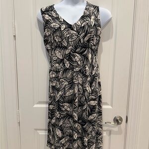 Gabriella Skye Black and White Leaf Print Dress size M/L